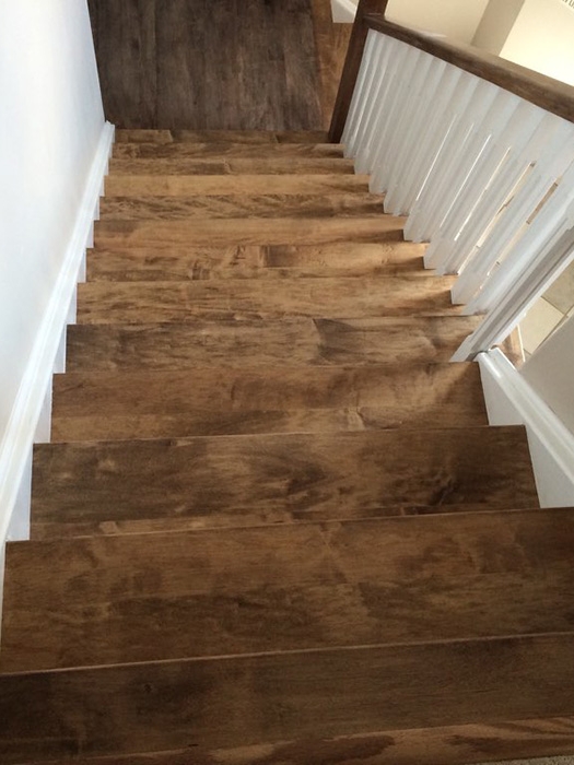 maple-straight-stairs-maple-finshing-in-dark-stain-hand-rail-sand-stain-new-nosing-installed-in-newmarket