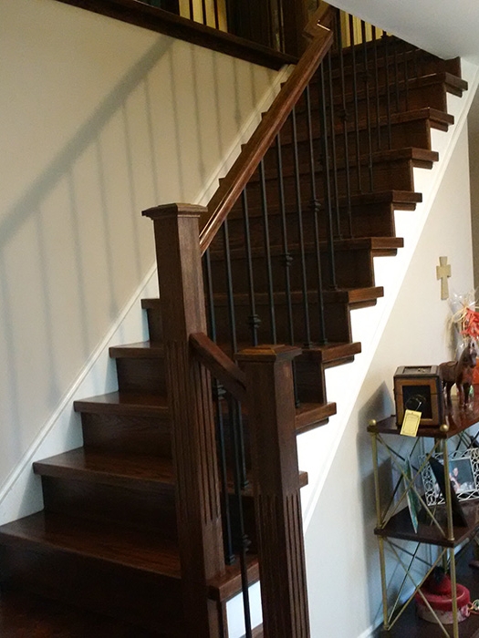 straight-stairs-capping-new-solid-oak-flutted-posts-metal-spindles-installed-in-king-city
